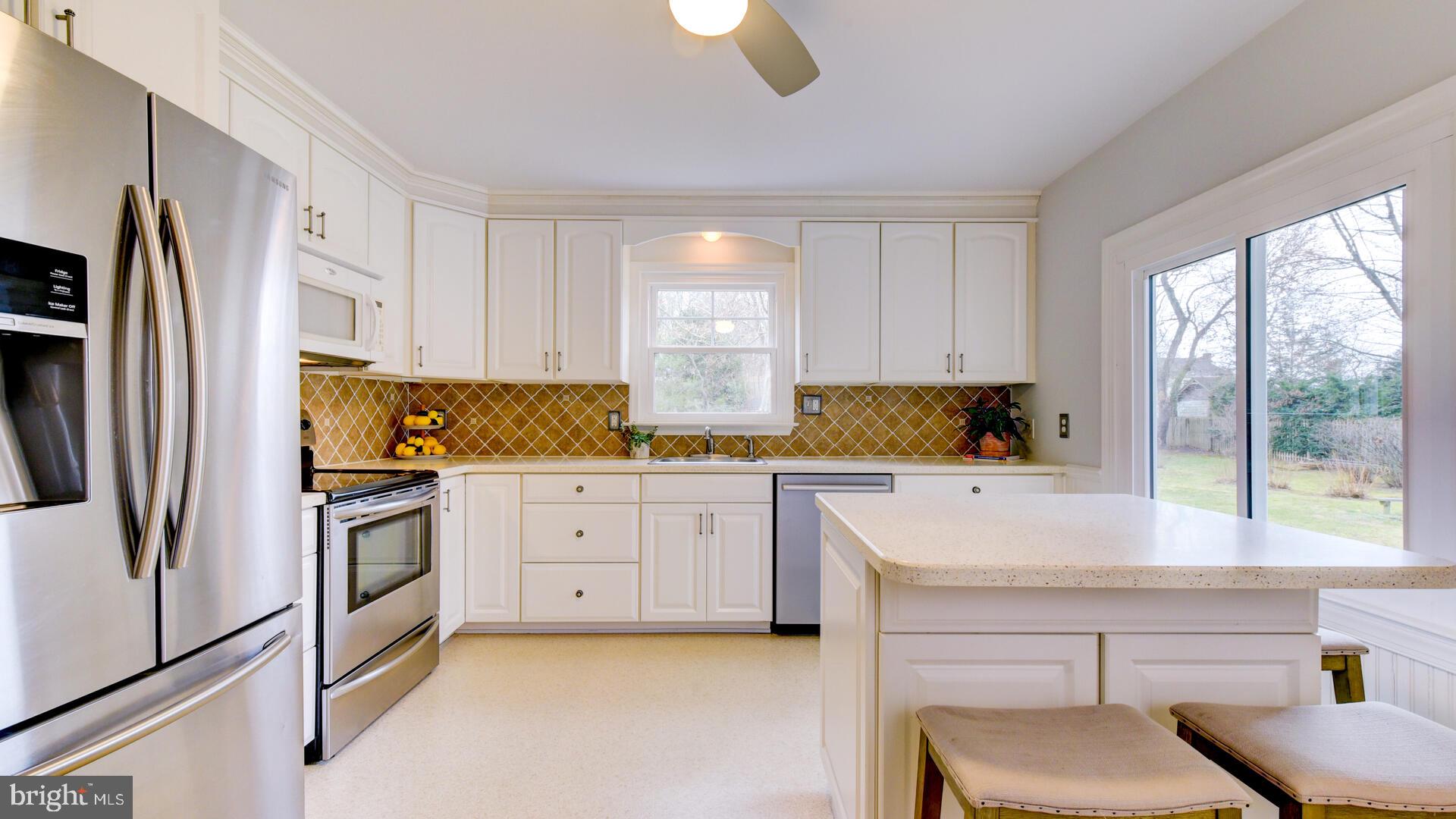 4 Sutton Lane Princeton Junction, NJ 08550 - Photo 12 of 39 Kitchen