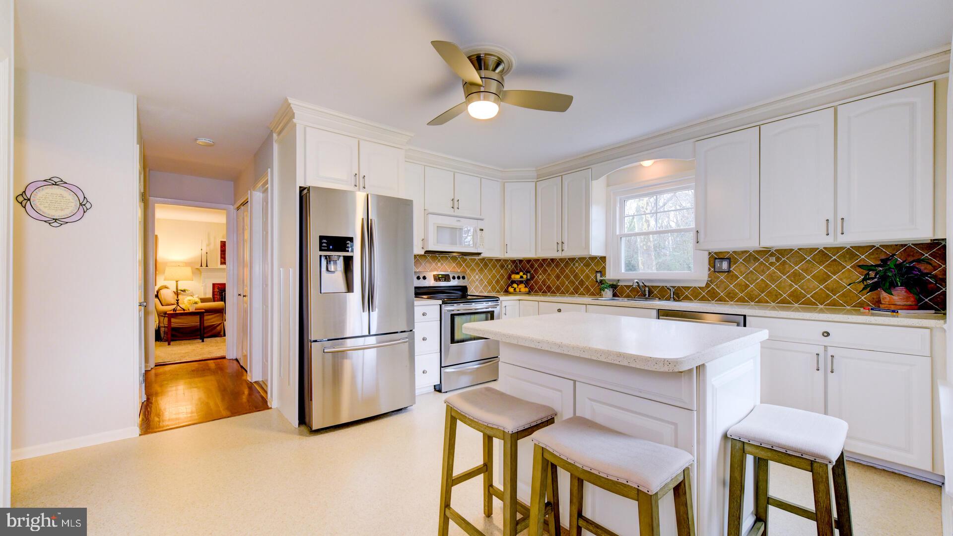 4 Sutton Lane Princeton Junction, NJ 08550 - Photo 13 of 39 Kitchen