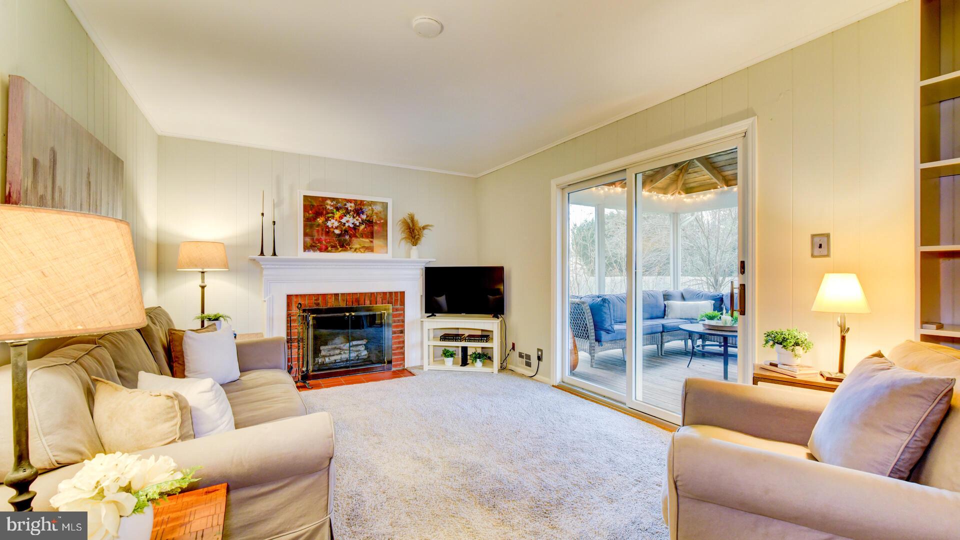 4 Sutton Lane Princeton Junction, NJ 08550 - Photo 17 of 39 Family Room