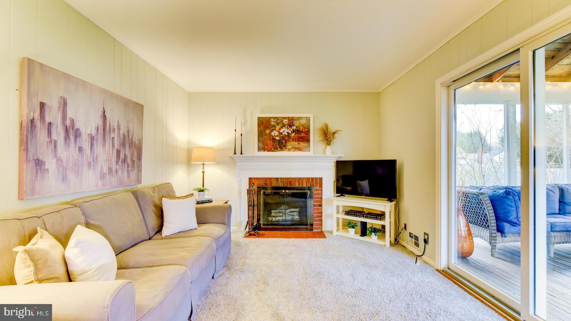 4 Sutton Lane Princeton Junction, NJ 08550 - Photo 18 of 39 Family Room