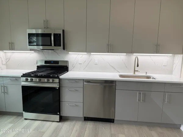 $2,800 | 4 Beachway Avenue, Unit 9, Keansburg, NJ 07734