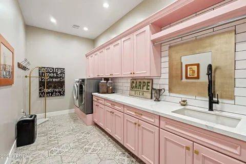 $1,890,627 | 1811 East Claremont Street, Phoenix, AZ 85016