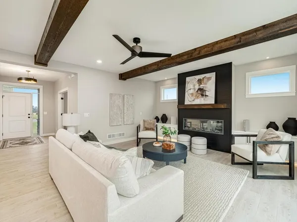 $879,900 | 16822 Sycamore Street Northwest, Andover, MN 55304