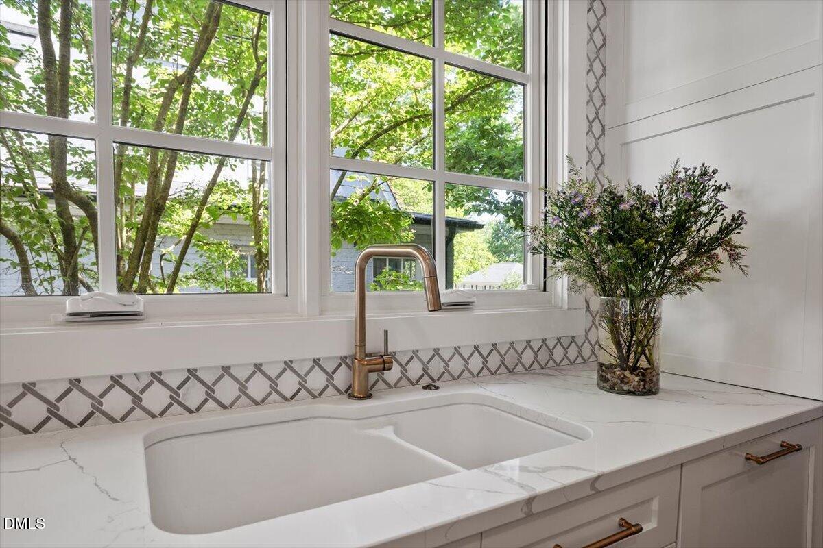 2605 Lochmore Drive Raleigh, NC 27608 - Photo 16 of 40