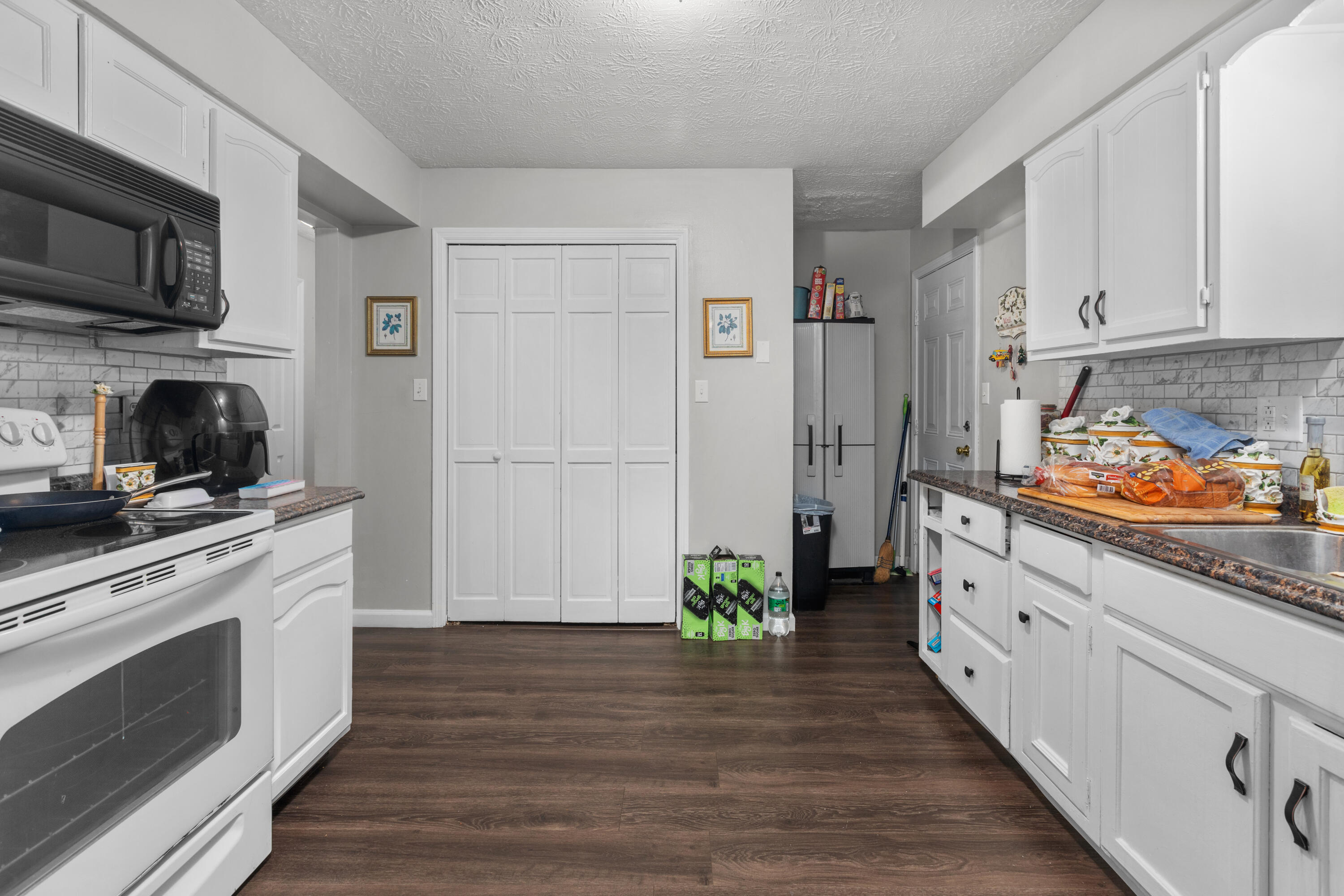 329-331 Rebel Road Nicholasville, KY 40356 - Photo 9 of 21 2S7A7665
