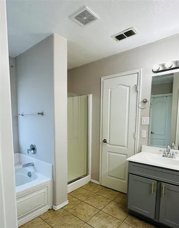 $3,200 | 1610 Wildflower Drive, Waxahachie, TX 75165