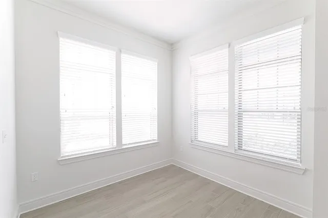 $3,950 | 1420 Lakefront Drive, Unit TH111, Sarasota, FL 34240