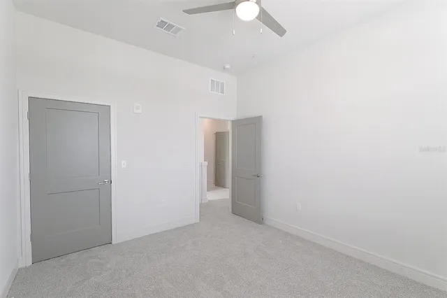 $3,950 | 1420 Lakefront Drive, Unit TH111, Sarasota, FL 34240