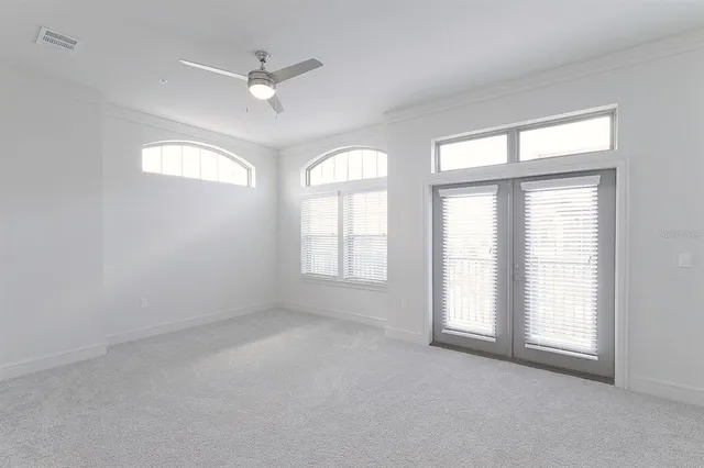 $3,950 | 1420 Lakefront Drive, Unit TH111, Sarasota, FL 34240