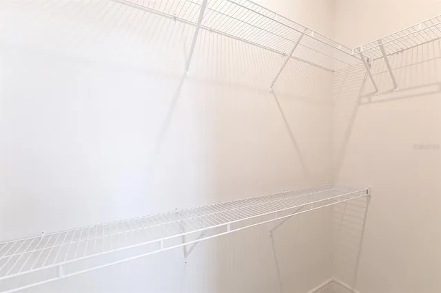 $3,950 | 1420 Lakefront Drive, Unit TH111, Sarasota, FL 34240