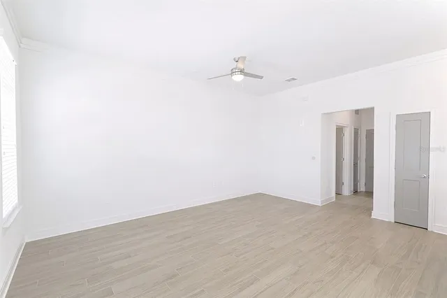 $3,950 | 1420 Lakefront Drive, Unit TH111, Sarasota, FL 34240