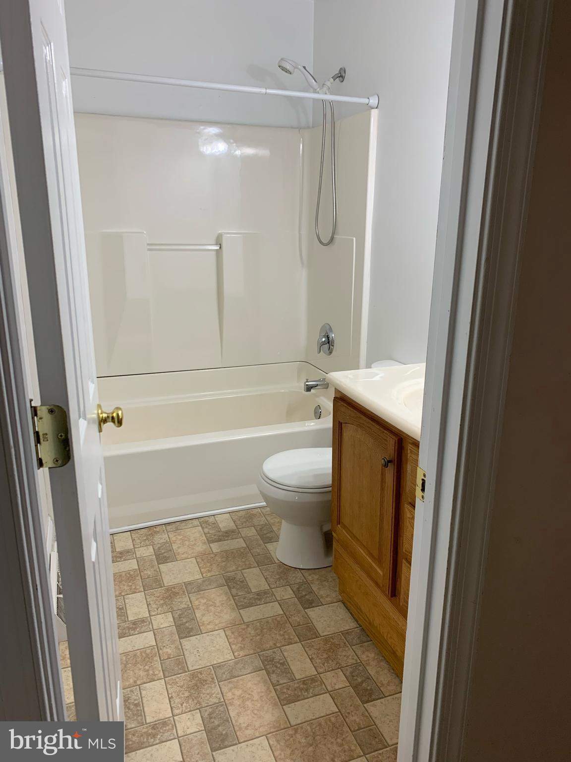 3457 Leipsic Road Dover, DE 19901 - Photo 11 of 18 Hall bath with a linen closet