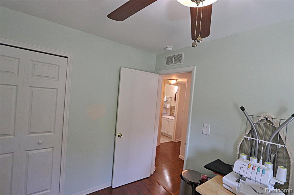 15686 Meadow Street Romulus, MI 48174 - Photo 13 of 20