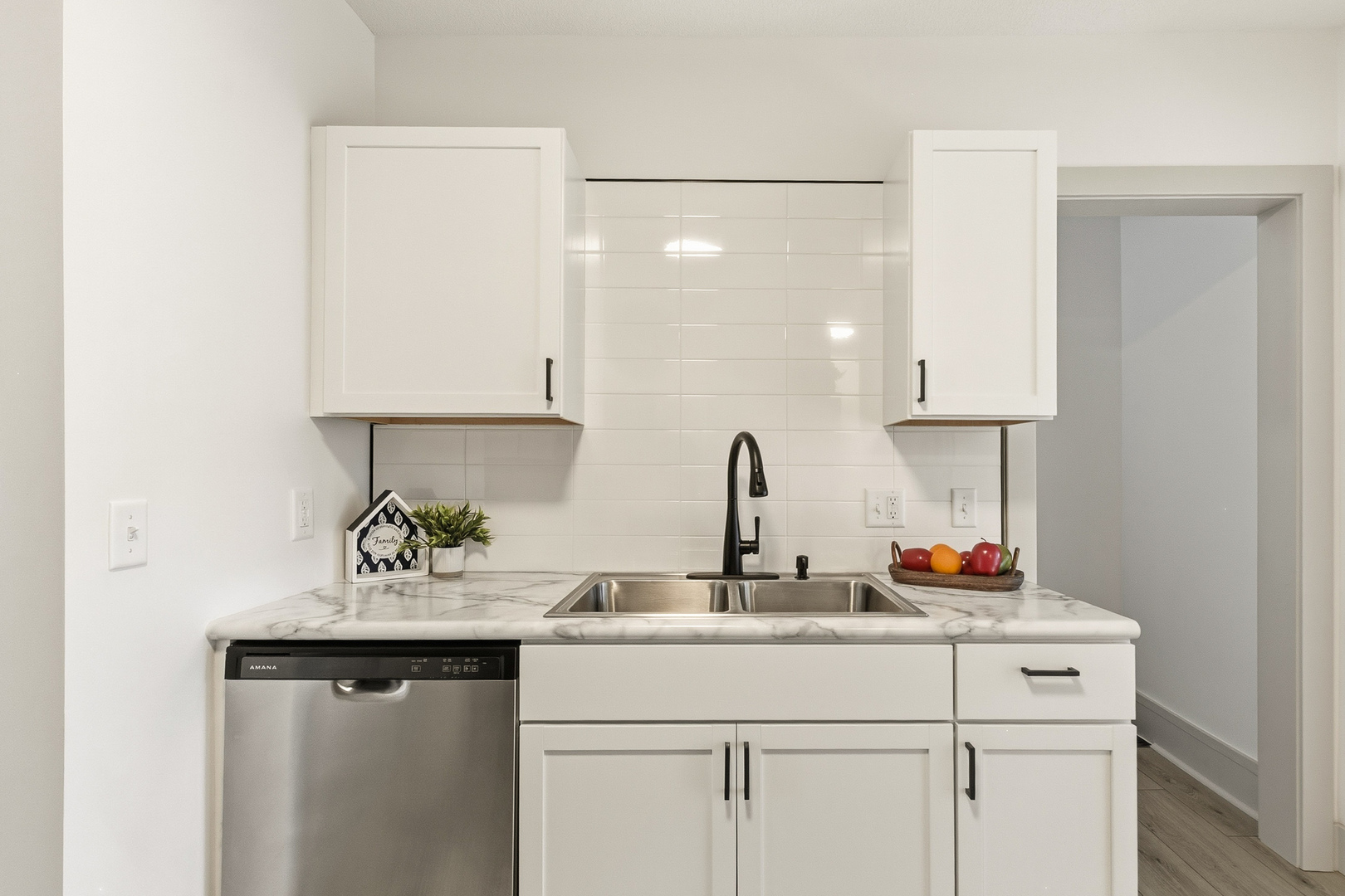 4118 10th Avenue Moline, IL 61265 - Photo 11 of 34