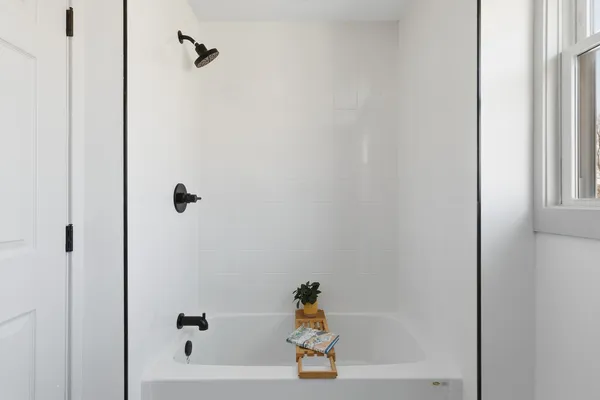 $179,900 | 4118 10th Avenue, Moline, IL 61265