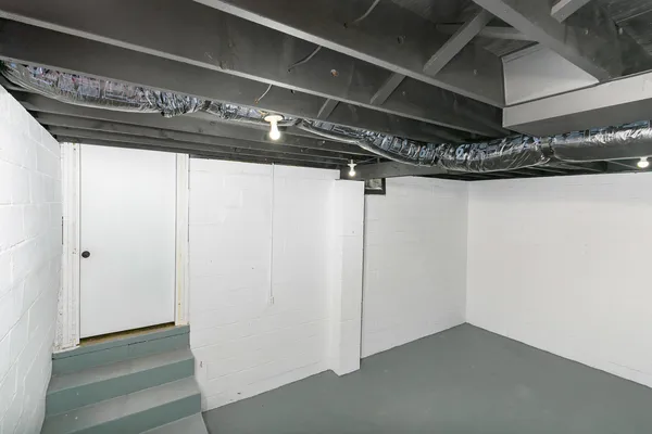 $179,900 | 4118 10th Avenue, Moline, IL 61265