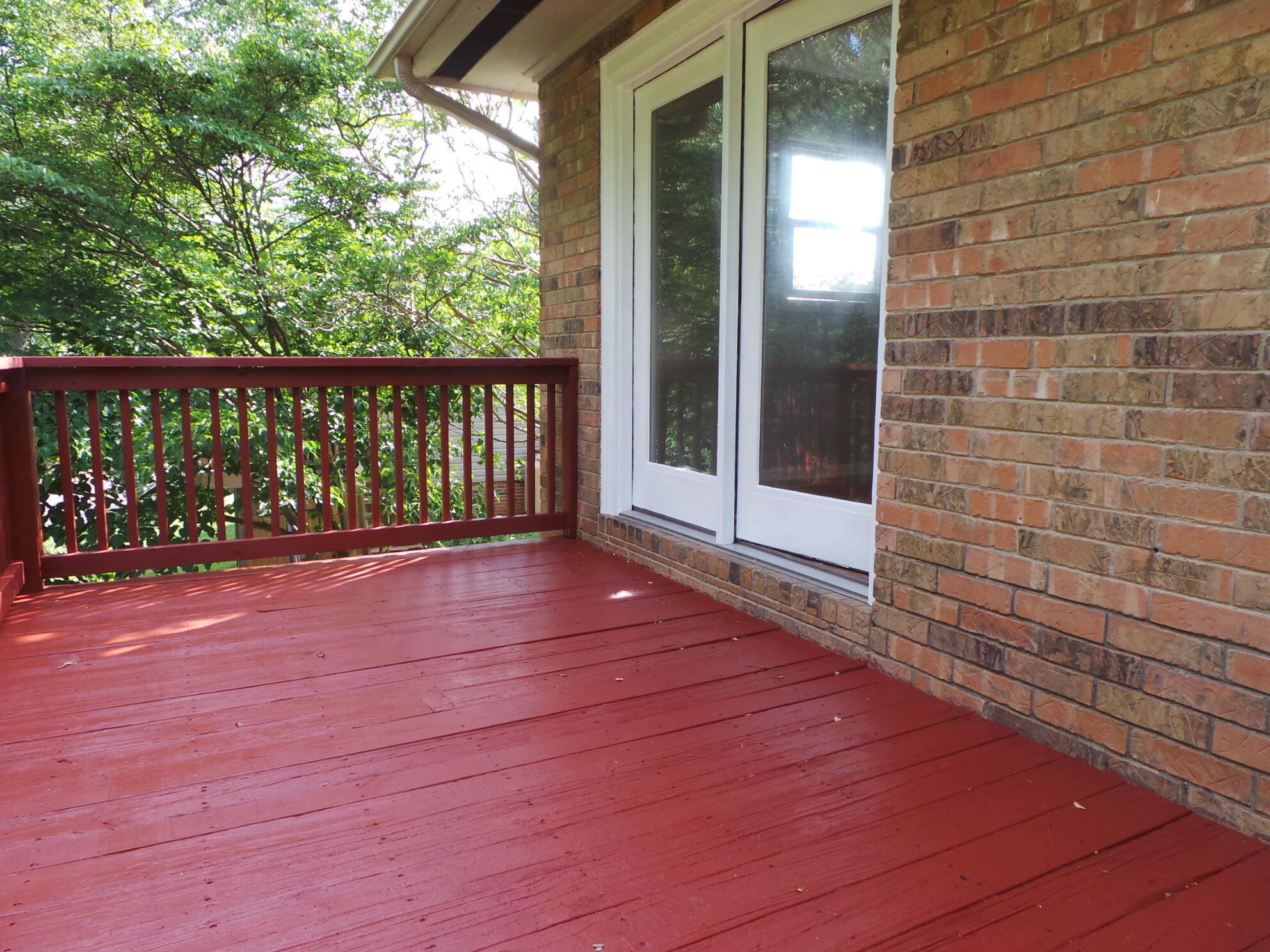 1029 Amersham Road Kingsport, TN 37660 - Photo 33 of 73 SHADED AND COOL