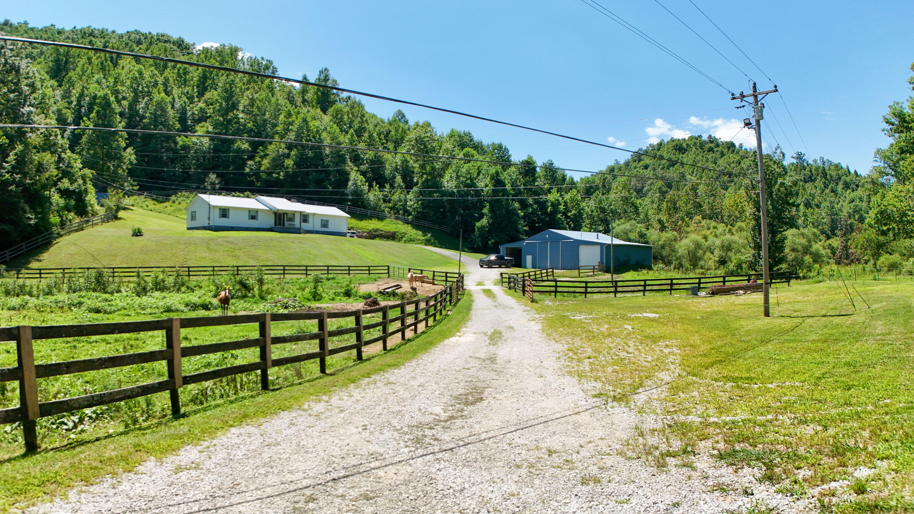381 Hinkle Branch Road Flat Lick, KY 40935 - Photo 45 of 52 LightroomRealEstateEdits-43