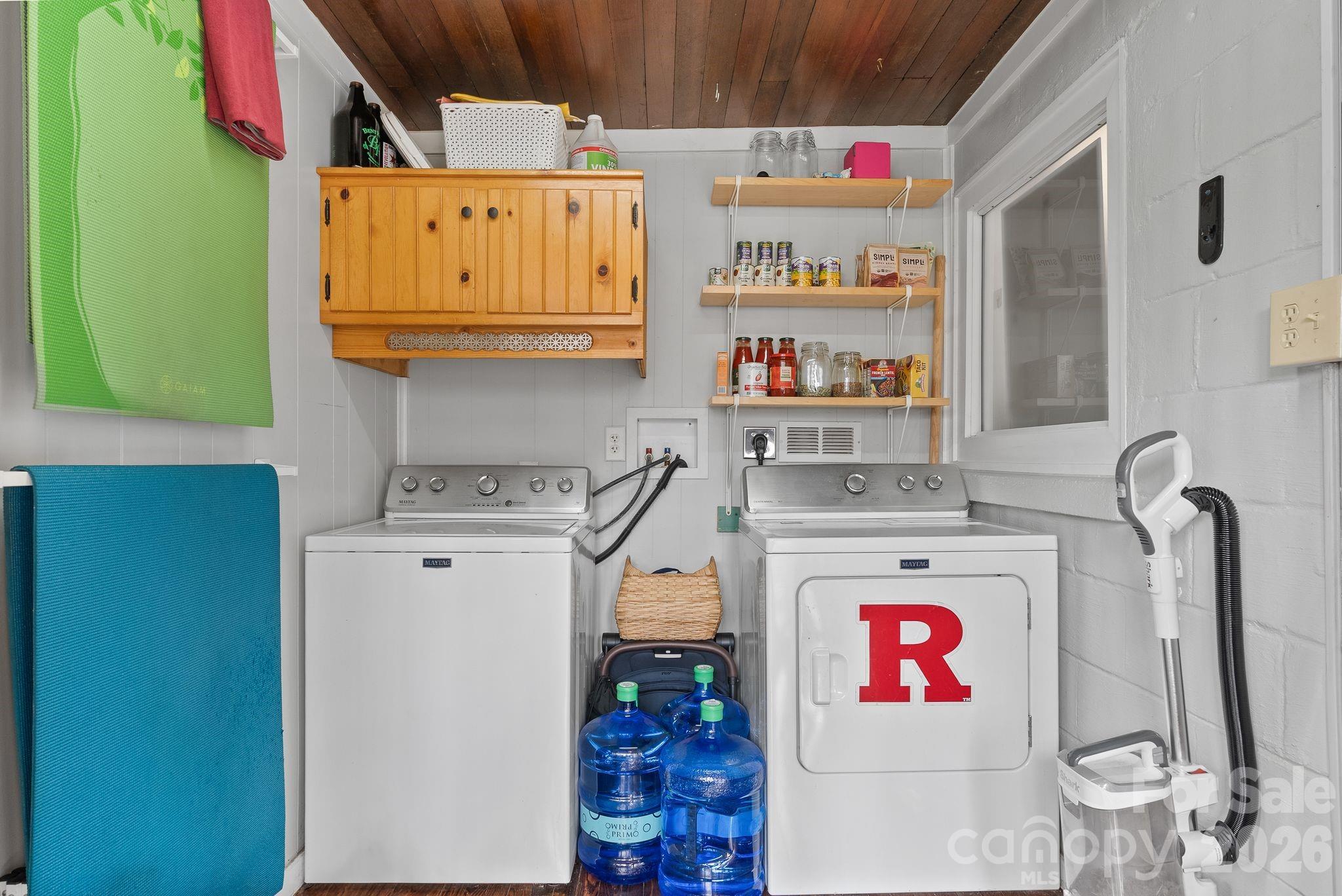271 Pisgah View Road Asheville, NC 28806 - Photo 10 of 40 a utility room with dryer and washer