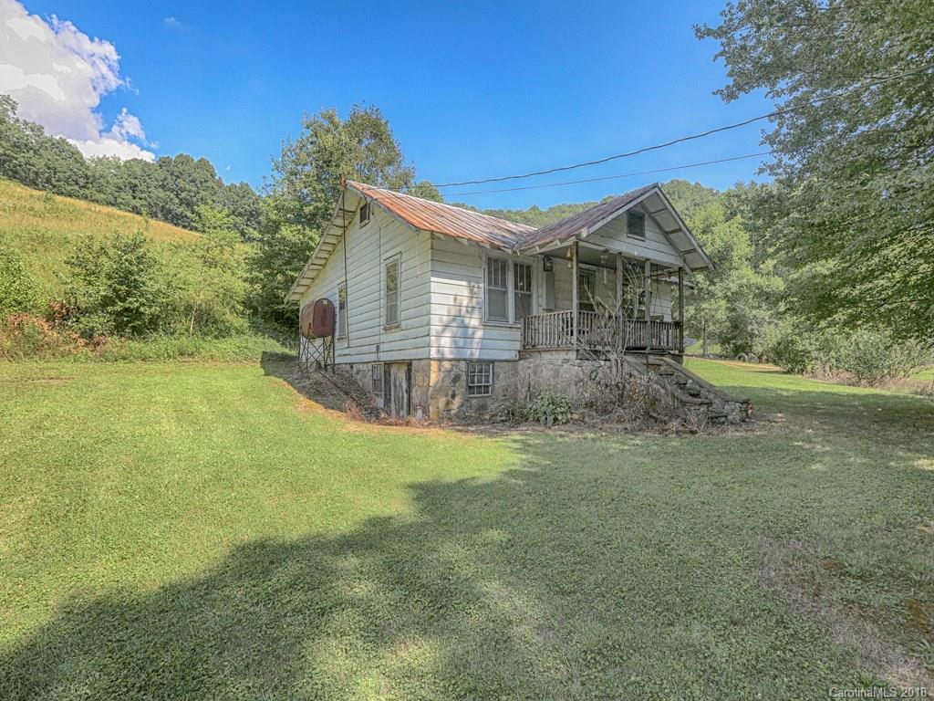 1290 Rabbit Skin Road Waynesville, NC 28785 - Photo 2 of 42 Gallery Image 2