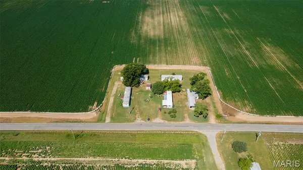 $115,000 | 29481 State Hwy B, Campbell, MO 63933