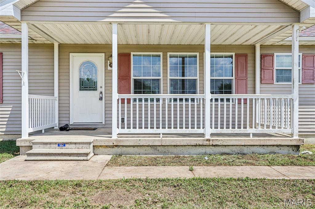 1518 Old Ripley Road Sorento, IL 62086 - Photo 4 of 57
