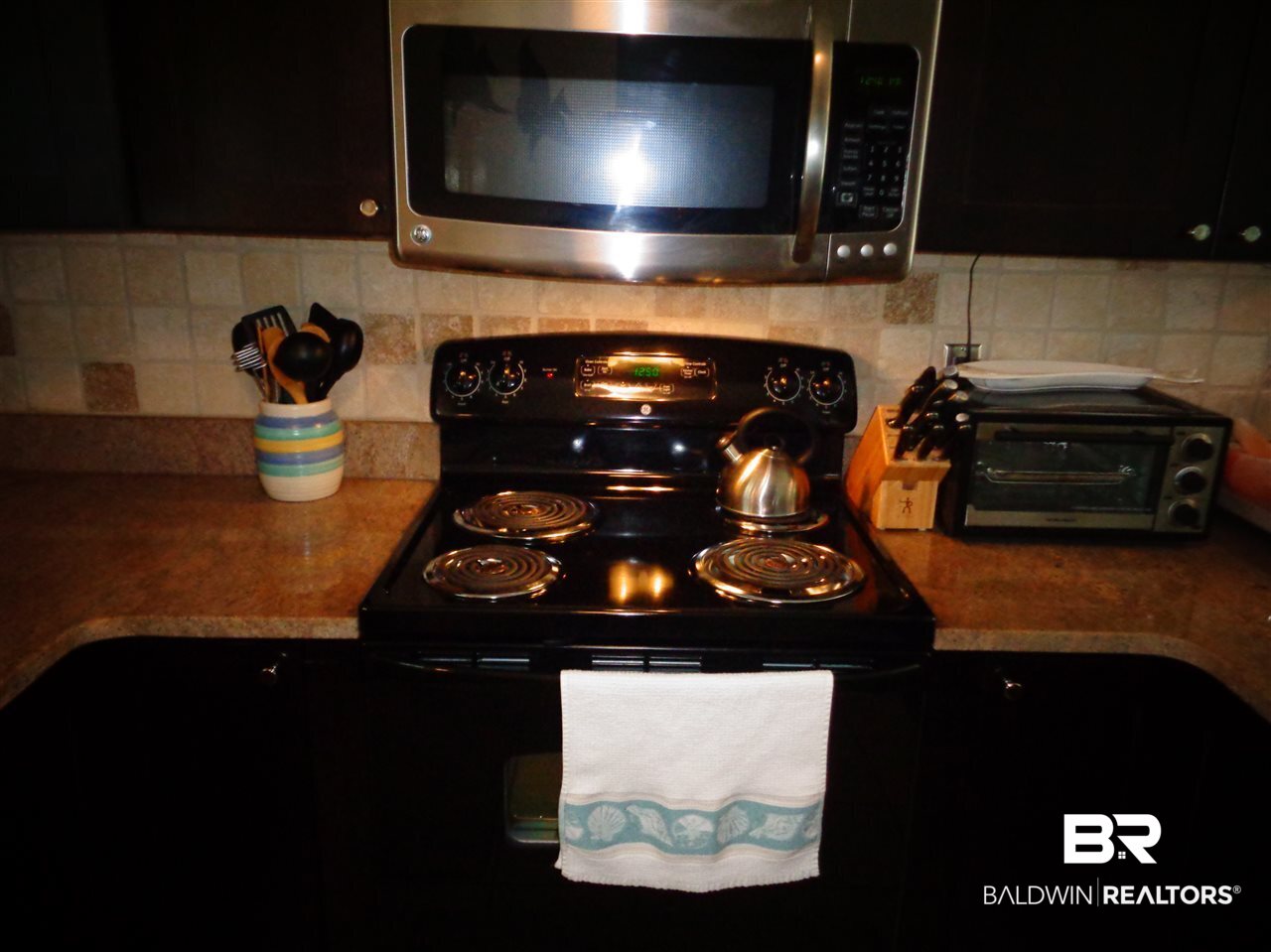 25925 -C Canal Road, Unit 201 Orange Beach, AL 36561 - Photo 13 of 34 Kitchen