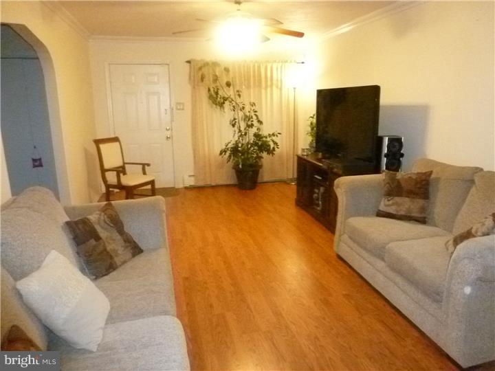 37 Gooseneck Road Levittown, PA 19057 - Photo 2 of 25 Living Room