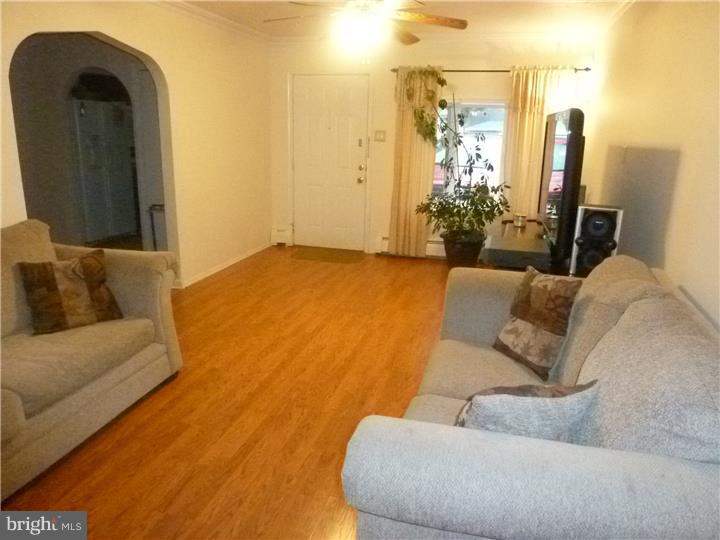 37 Gooseneck Road Levittown, PA 19057 - Photo 3 of 25 Living Room