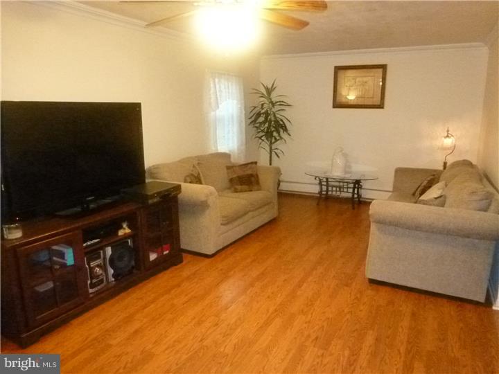 37 Gooseneck Road Levittown, PA 19057 - Photo 4 of 25 Living Room