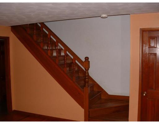 43 Worthy Street Springfield, MA 01104 - Photo 2 of 6