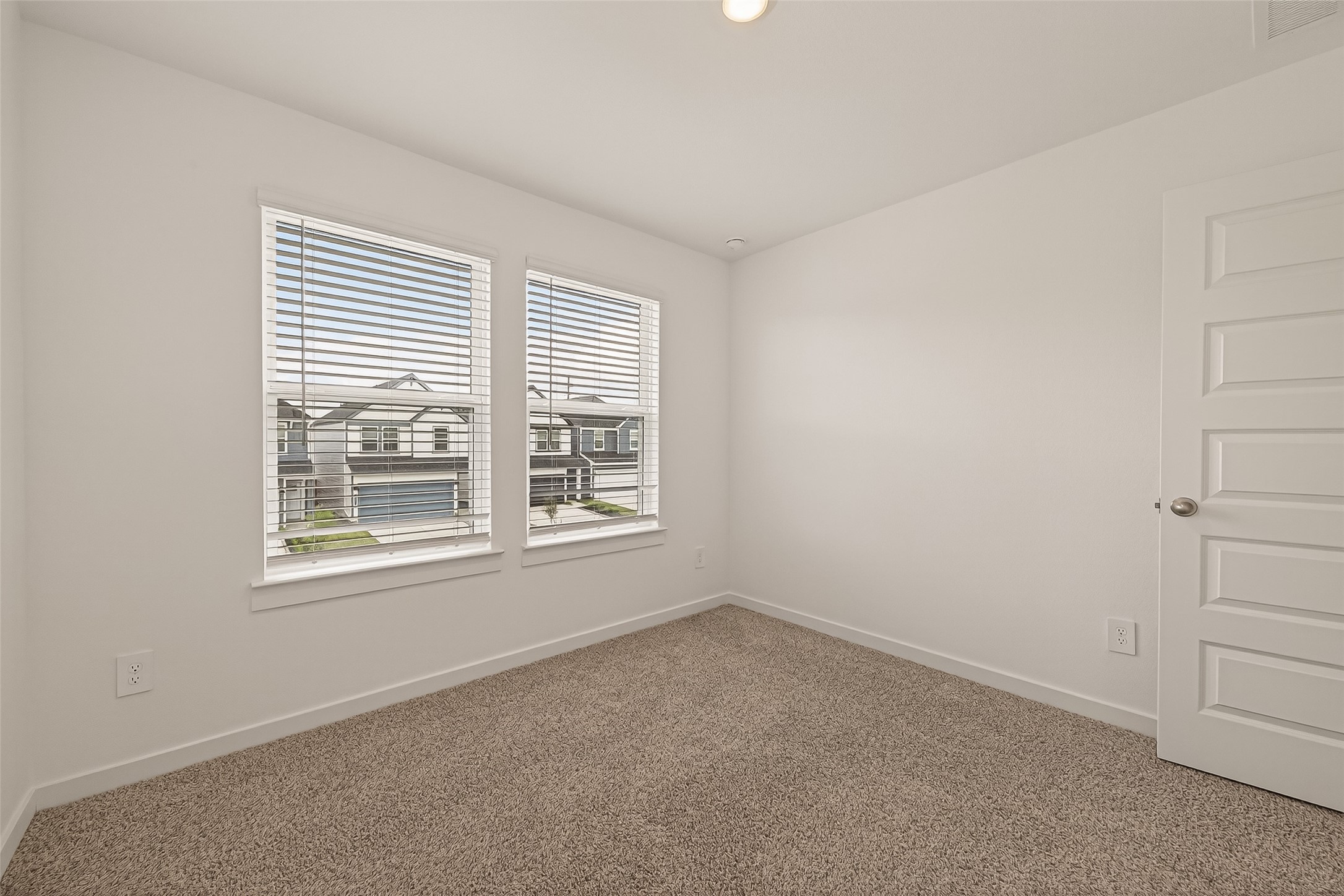 2826 Lisburn Ter Lane Houston, TX 77051 - Photo 11 of 18 an empty room with a window