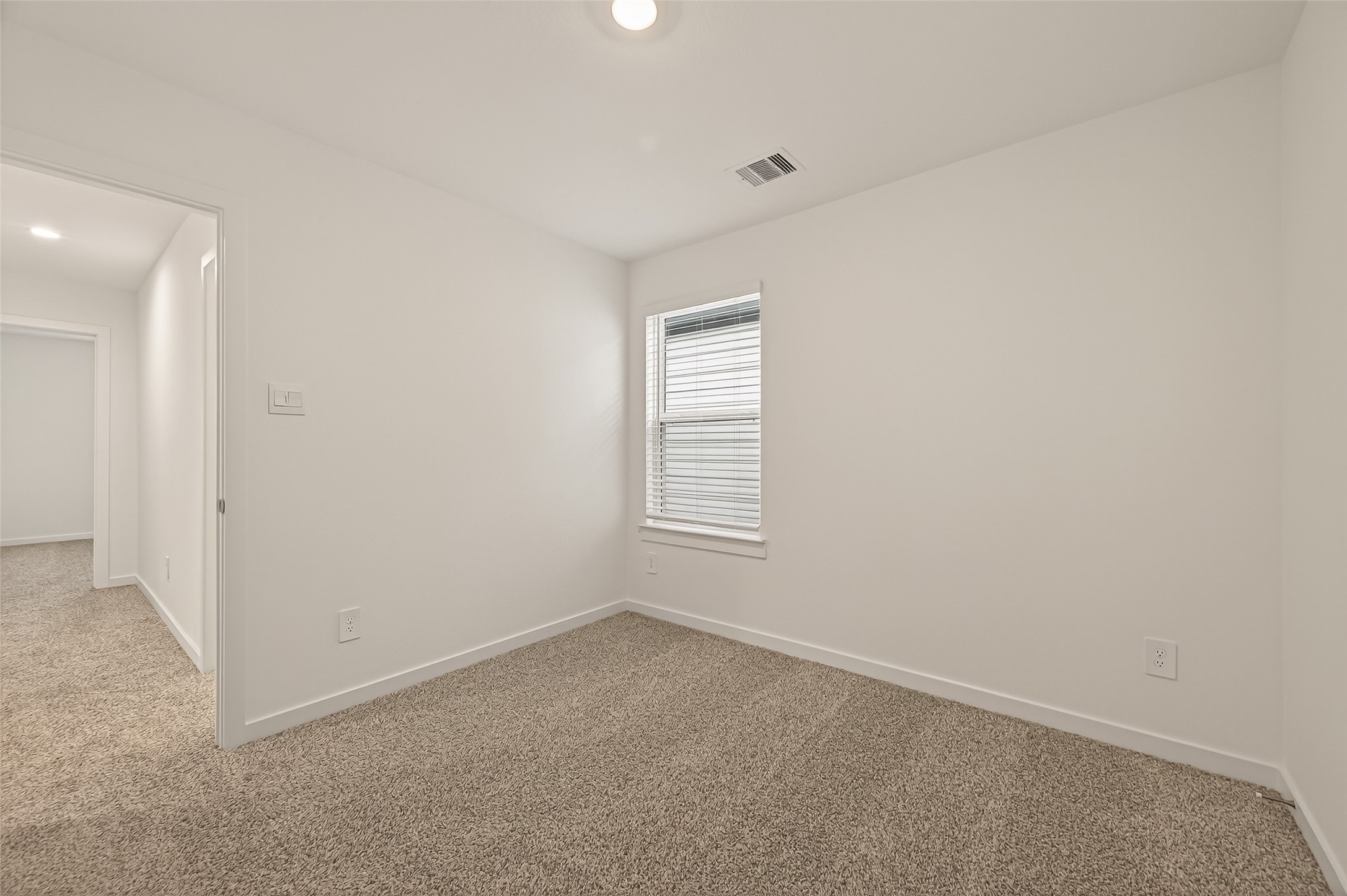 2826 Lisburn Ter Lane Houston, TX 77051 - Photo 13 of 18 an empty room with a window