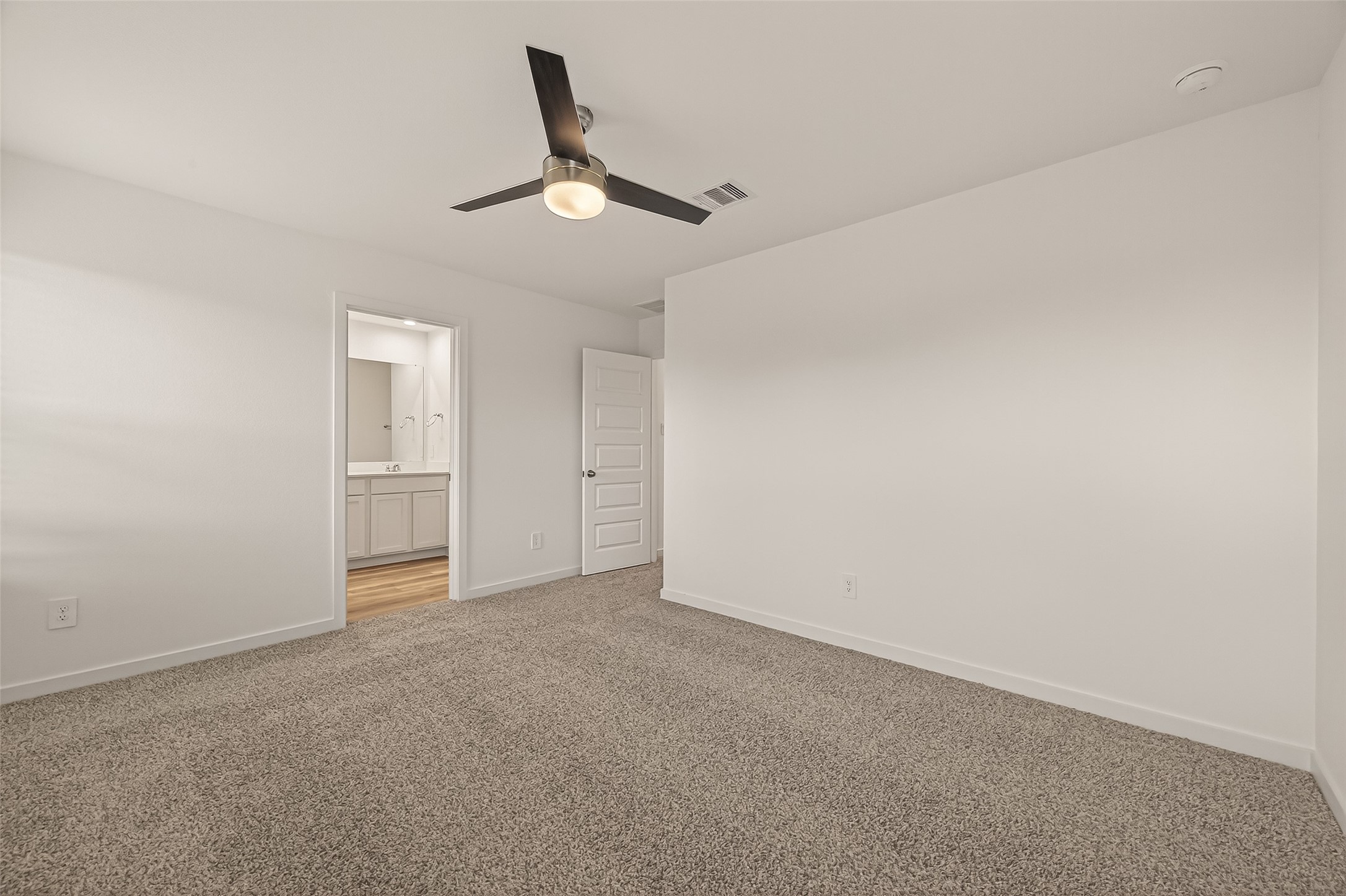 2826 Lisburn Ter Lane Houston, TX 77051 - Photo 8 of 18 an empty room with a empty space and windows