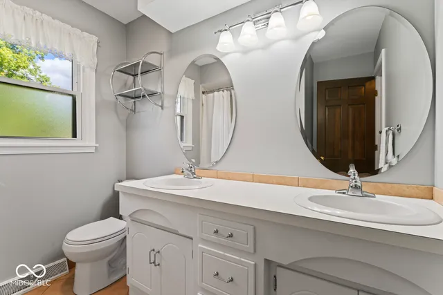 $415,000 | 7222 Hampstead Lane, Indianapolis, IN 46256