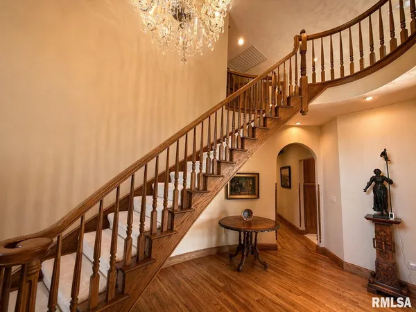 $699,900 | 11350 North Oak Trail Drive, Peoria, IL 61615
