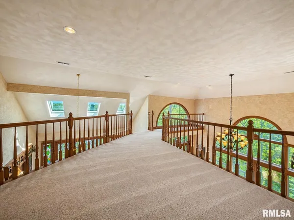 $699,900 | 11350 North Oak Trail Drive, Peoria, IL 61615