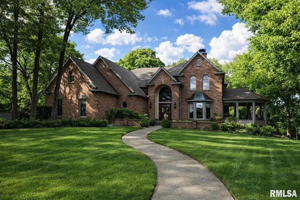 $699,900 | 11350 North Oak Trail Drive, Peoria, IL 61615