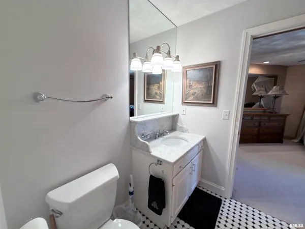 $699,900 | 11350 North Oak Trail Drive, Peoria, IL 61615
