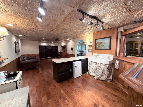 $699,900 | 11350 North Oak Trail Drive, Peoria, IL 61615