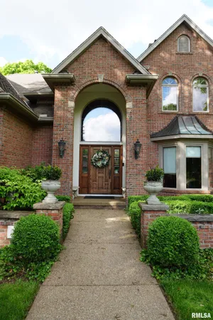 $699,900 | 11350 North Oak Trail Drive, Peoria, IL 61615