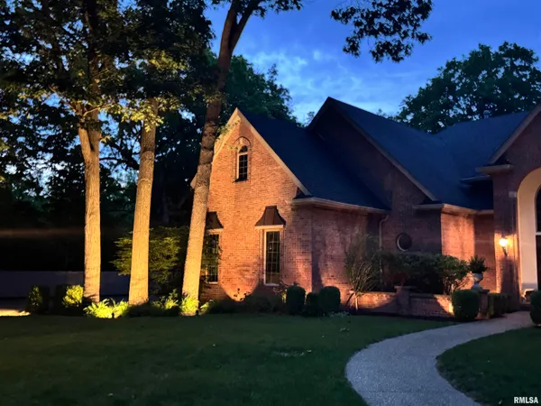$699,900 | 11350 North Oak Trail Drive, Peoria, IL 61615