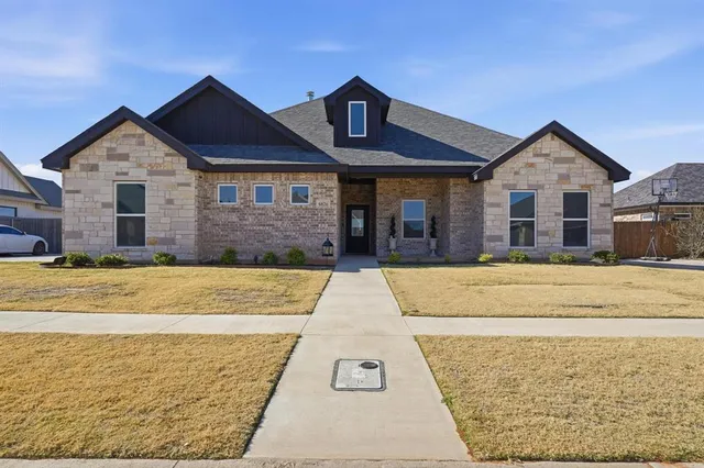 $430,000 | 6826 Desert Willow Trail, Abilene, TX 79606