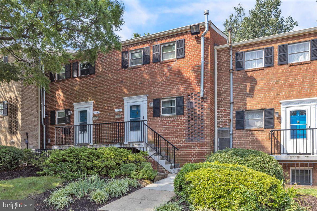 5916 Mayflower Court, Alexandria, VA 22312 Compass