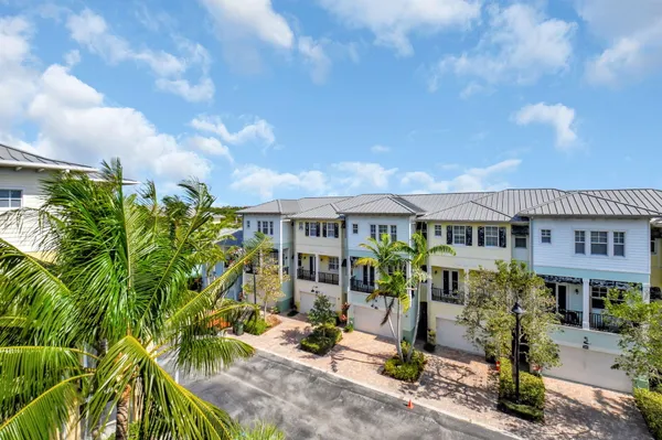 $5,200 | 3120 East Latitude Circle, Unit 307, Delray Beach, FL 33483