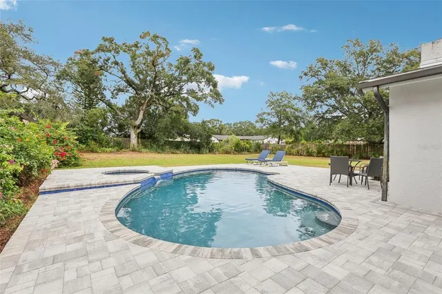 $549,000 | 1203 Beacon Hill Drive, Tampa, FL 33613