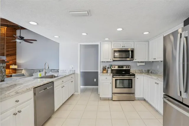 $549,000 | 1203 Beacon Hill Drive, Tampa, FL 33613