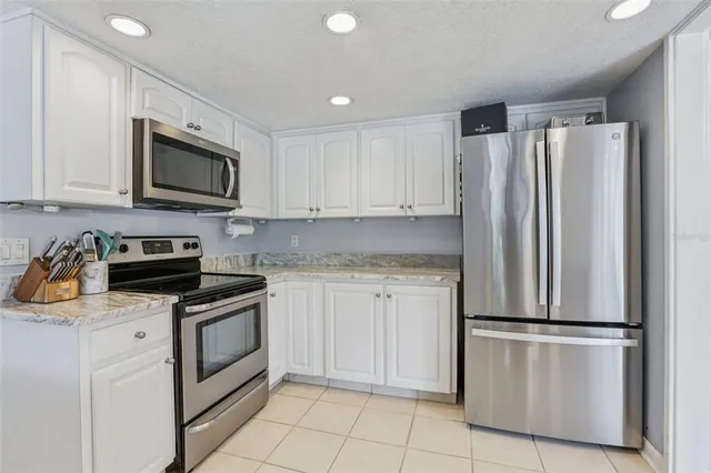 $549,000 | 1203 Beacon Hill Drive, Tampa, FL 33613