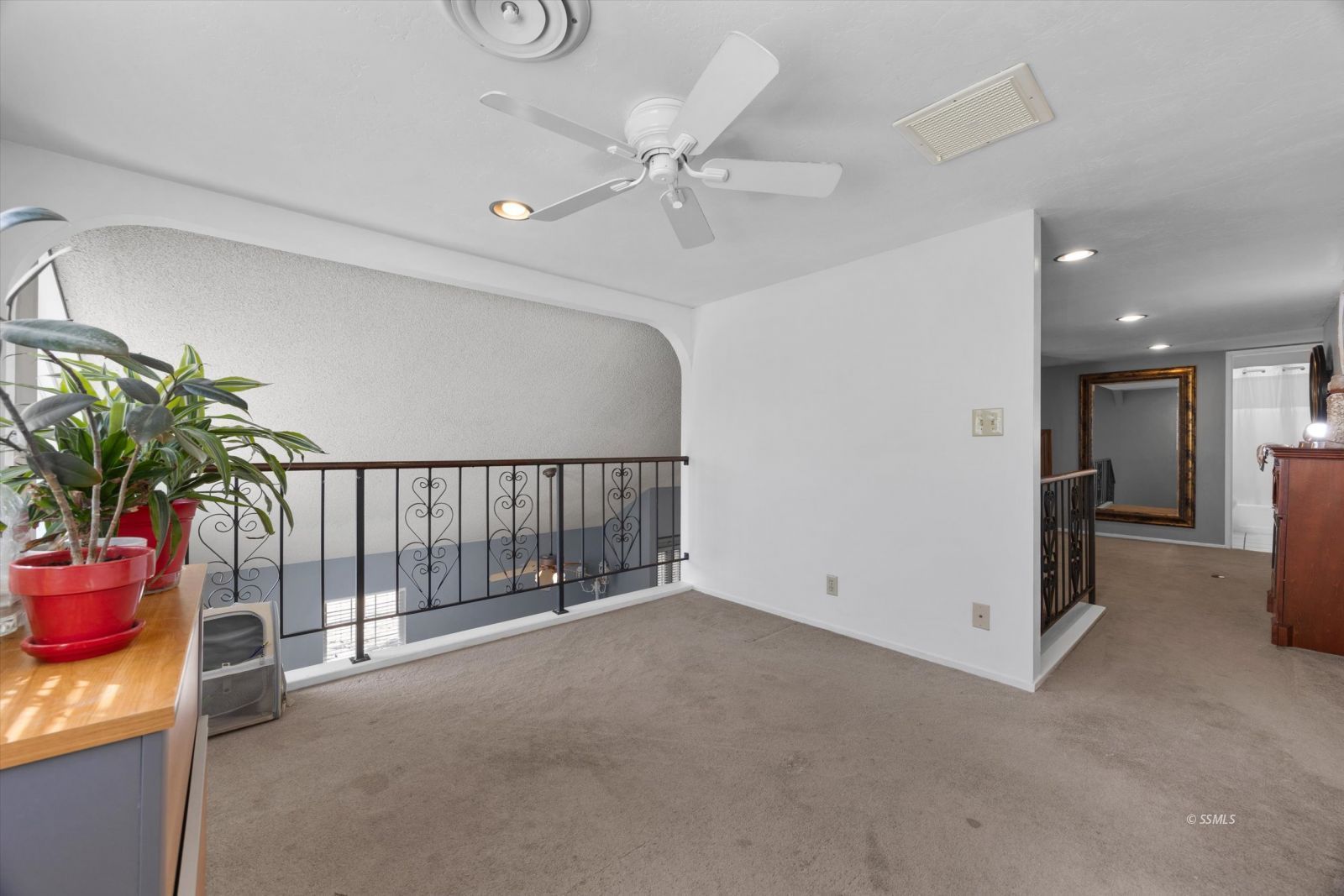 736 Fendrick Circle Ridgecrest, CA 93555 - Photo 25 of 49 a view of livingroom with furniture