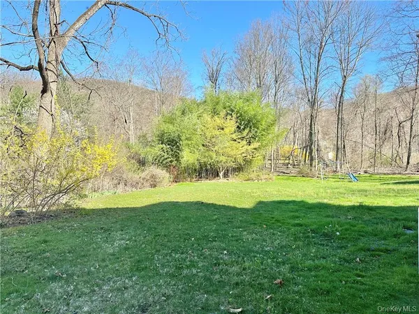 $2,650 | 1 Mineral Springs Road, Unit 2, Highland Mills, NY 10930